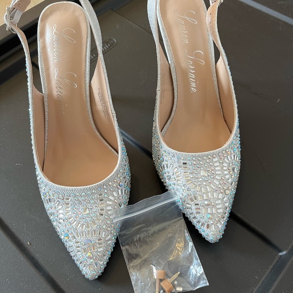 Size 7 brand  new Lauren Lorraine sparkly silver sling back - Picture 3 of 6